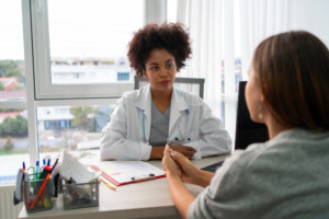 Como escolher a empresa ideal de monitoramento contínuo para hospitais: um guia completo