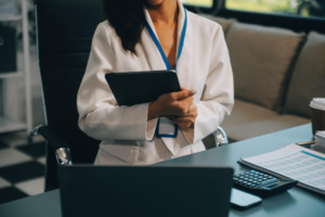 Dia do gestor hospitalar: reconhecendo os líderes da saúde