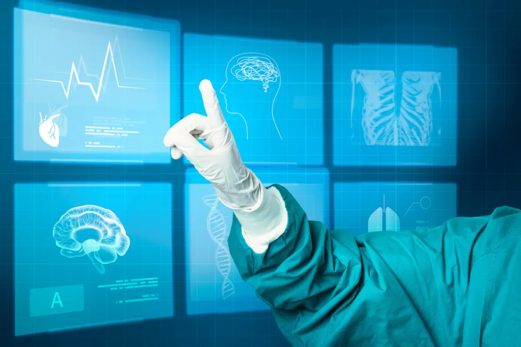 Infográfico comparativo entre hospitais com tecnologias isoladas e a interoperabilidade da plataforma Sensorweb conectando múltiplos sistemas.