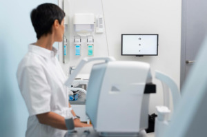 Engenharia clínica e IoT: como melhorar a gestão de equipamentos